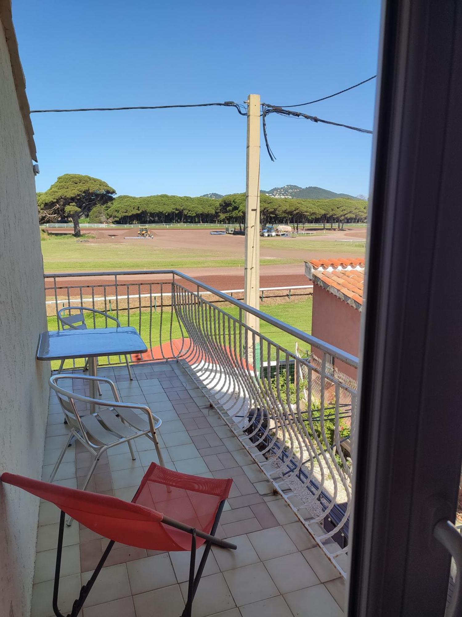 Hotel Le Calypso Hyeres Exterior photo